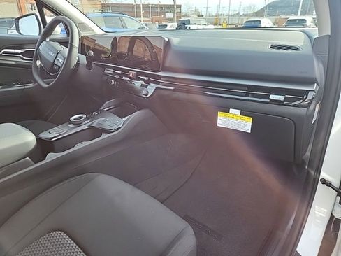 New 2026 Kia Sportage S image 14