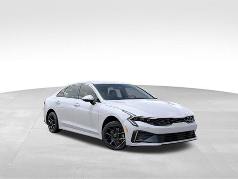 New 2026 Kia K5 LXS FWD image 8