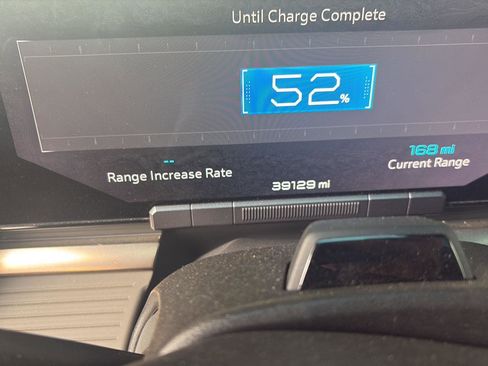 Used 2024 GMC Hummer EV 3X w/ LPO, Illumination Package AWD/4WD image 8