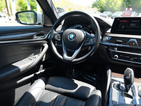 Used 2018 BMW 530i xDrive w/ Premium Package AWD/4WD image 15