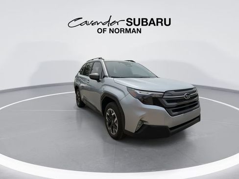 Certified 2025 Subaru Forester Premium AWD/4WD image 2