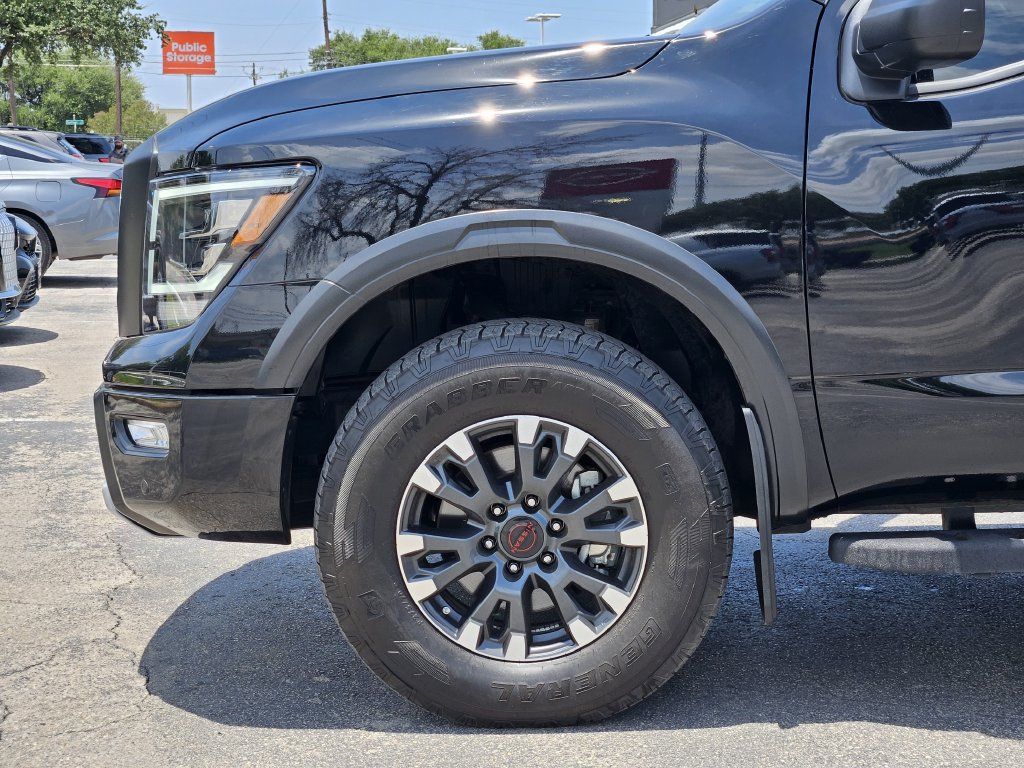 Used 2024 Nissan Titan PRO-4X w/ Pro-4x Utility Package AWD/4WD image 9