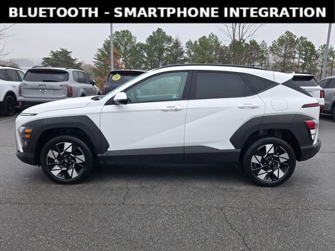 Used 2025 Hyundai Kona SEL image 4