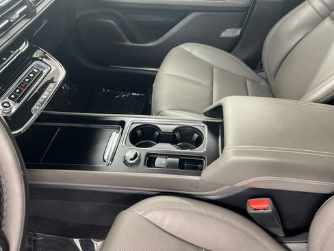 Used 2023 Lincoln Corsair AWD w/ Equipment Group 101A image 15