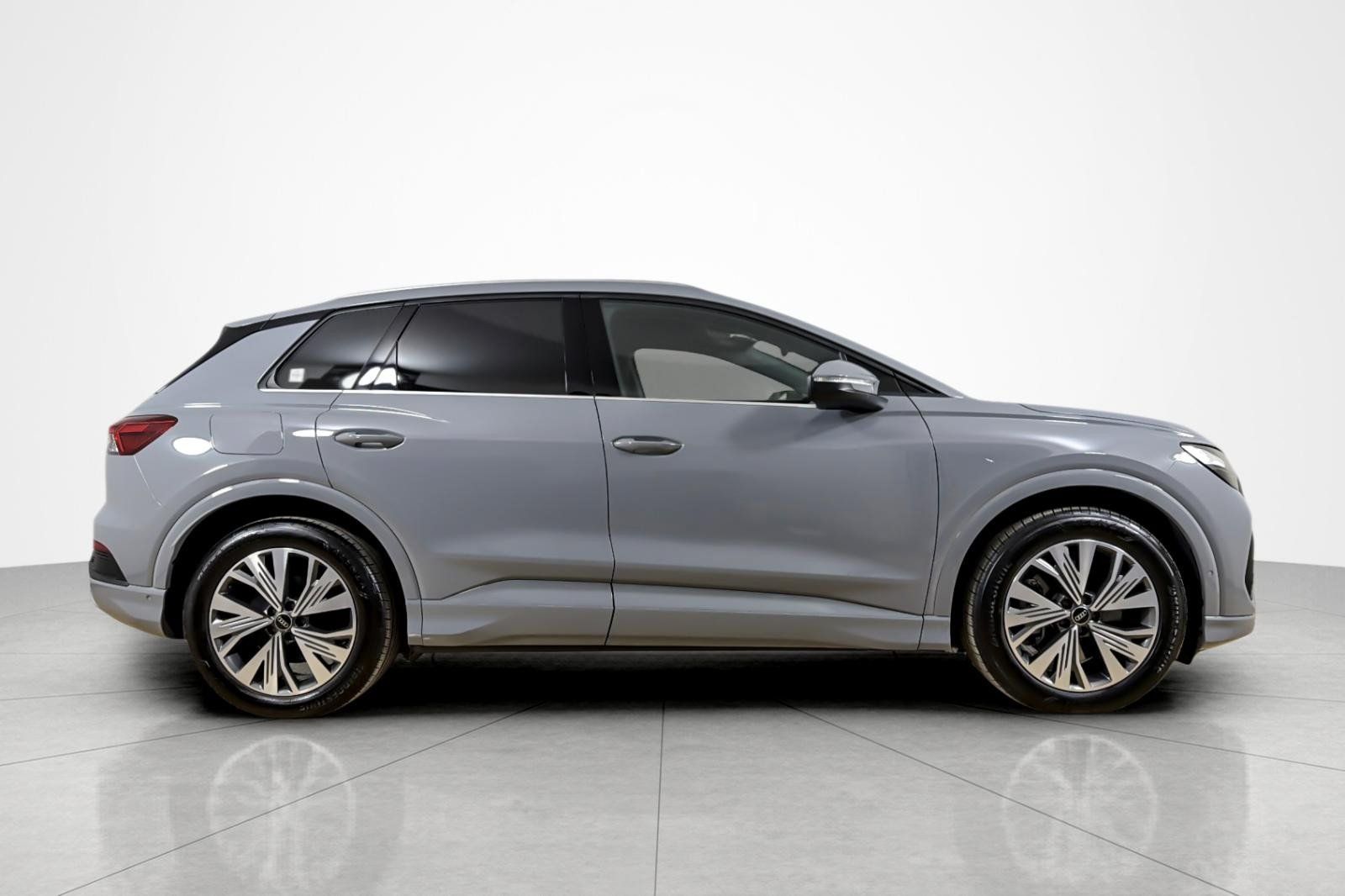 Certified 2023 Audi Q4 e-tron Premium Plus w/ Premium Plus RWD image 6