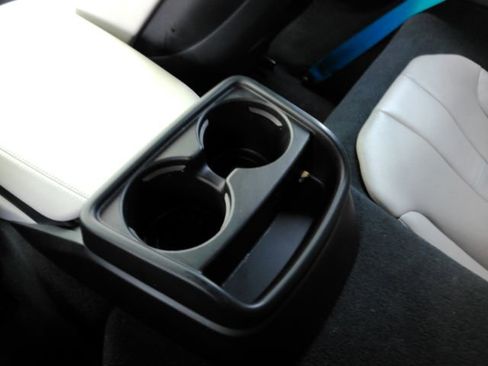 Used 2015 BMW i8 image 26