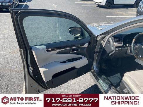 Used 2016 Lexus LS 460 AWD image 5