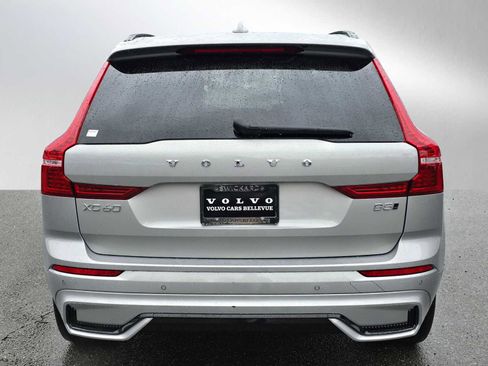 Certified 2025 Volvo XC60 B5 Plus image 4
