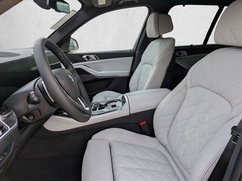 New 2026 BMW X5 sDrive40i image 4