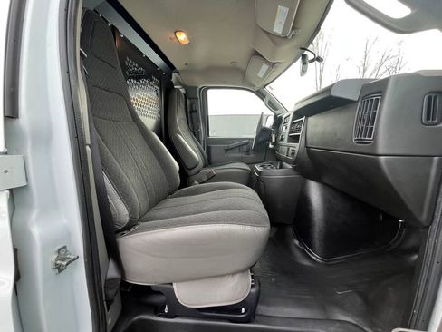 Used 2024 Chevrolet Express 2500 w/ Driver Convenience Package image 17