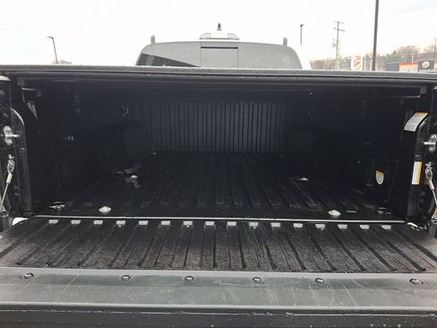 Used 2023 Toyota Tacoma TRD Off-Road image 27