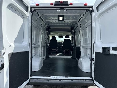 New 2026 RAM ProMaster 1500 w/ Convenience Group FWD image 9