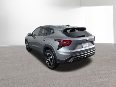 Used 2024 Chevrolet Trax RS w/ Driver Confidence Package image 36