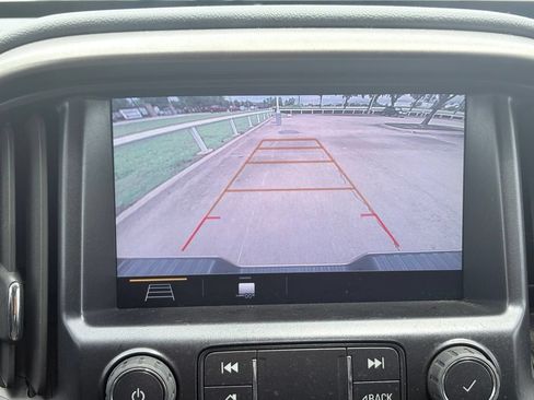 Used 2022 Chevrolet Colorado Z71 RWD image 10