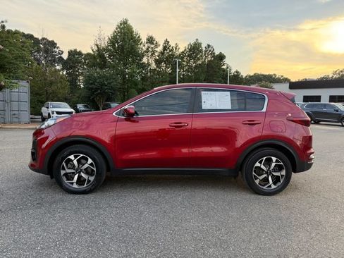 Used 2022 Kia Sportage LX FWD image 2