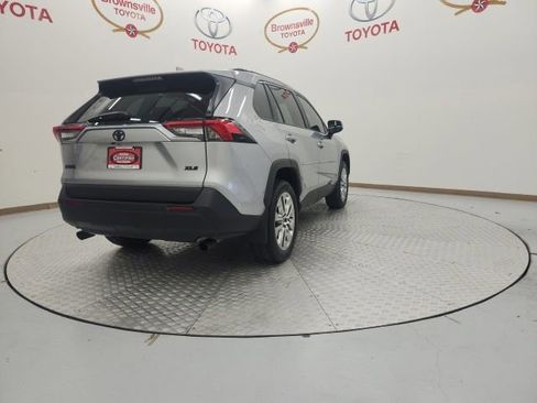 Used 2025 Toyota RAV4 XLE Premium FWD image 8