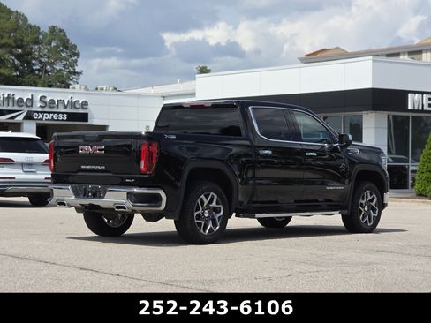 Used 2024 GMC Sierra 1500 SLT w/ SLT Premium Package AWD/4WD image 7
