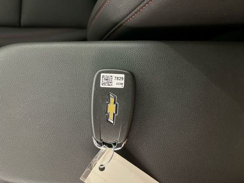 Used 2025 Chevrolet Trax RS w/ Driver Confidence Package FWD image 24