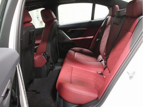 Used 2026 BMW i5 eDrive40 AWD/4WD image 6
