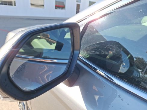 Used 2025 Toyota Camry XLE image 14