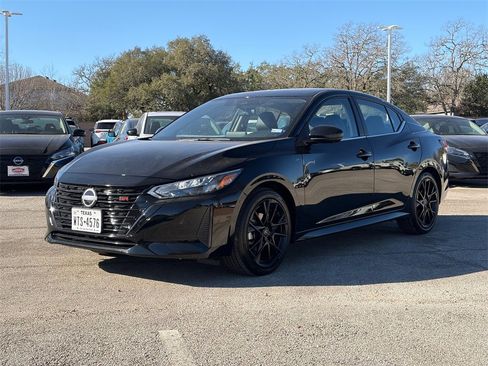 Certified 2025 Nissan Sentra SR w/ SR Premium Package image 7