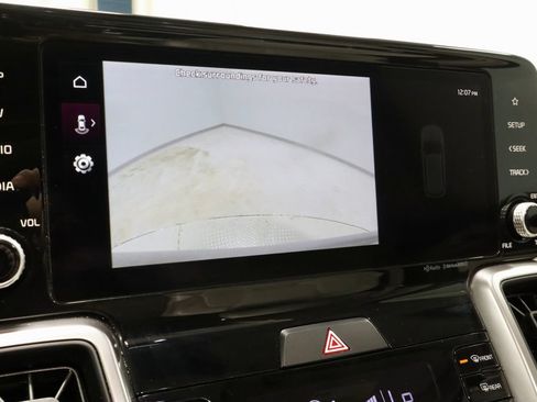 Used 2023 Kia Sorento EX w/ Panoramic Sunroof Package FWD image 2