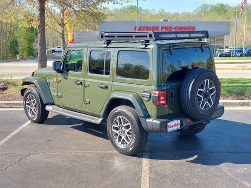 Used 2024 Jeep Wrangler Sahara w/ Technology Group image 9