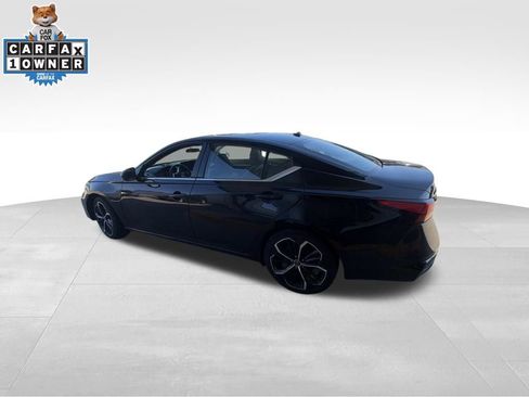 Used 2024 Nissan Altima 2.5 SR w/ SR Premium Package FWD image 9