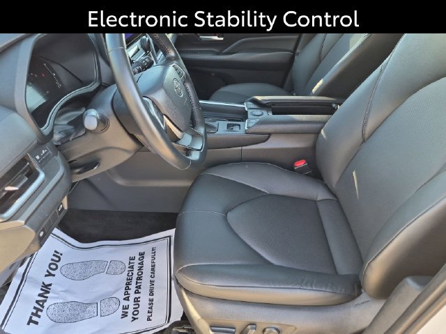 Certified 2024 Toyota Grand Highlander AWD image 13