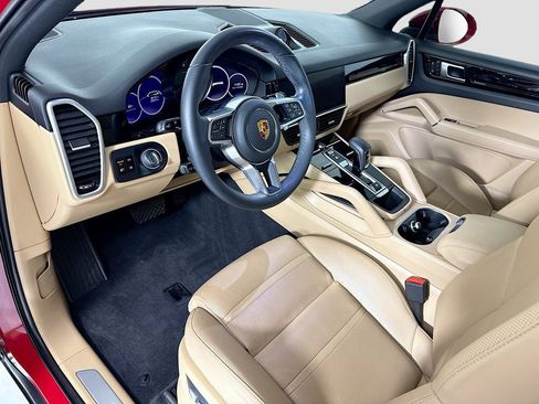 Used 2021 Porsche Cayenne AWD/4WD image 9