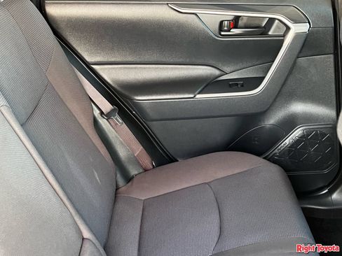 Certified 2024 Toyota RAV4 LE AWD/4WD image 15
