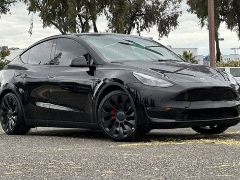 Used 2022 Tesla Model Y Performance image 2