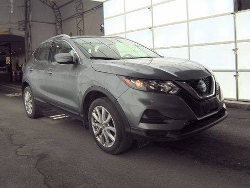 Used 2020 Nissan Rogue Sport SV image 6