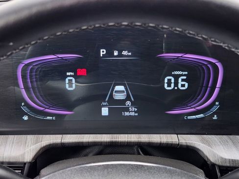 Used 2025 Kia Telluride EX w/ EX Captain's Chair Package image 20