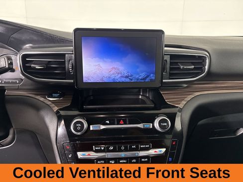 Used 2024 Ford Explorer Limited image 16