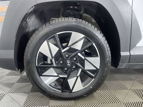 Used 2025 Hyundai Kona SEL image 17