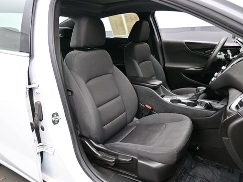 Used 2023 Chevrolet Malibu LT w/ Driver Confidence Package FWD image 14