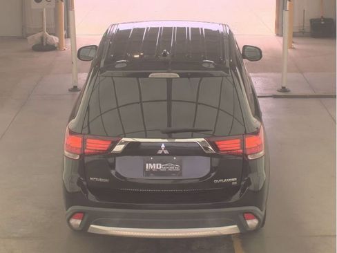 Used 2018 Mitsubishi Outlander SE image 7