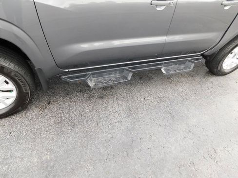 Used 2023 Nissan Frontier SV w/ SV Convenience Package image 17