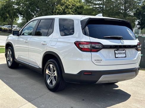 Used 2025 Honda Pilot EX-L image 9