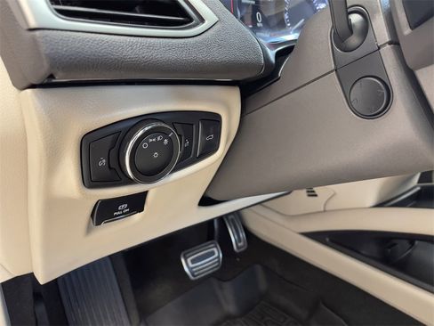 Used 2019 Lincoln MKZ Reserve w/ Reserve Plus Package image 17