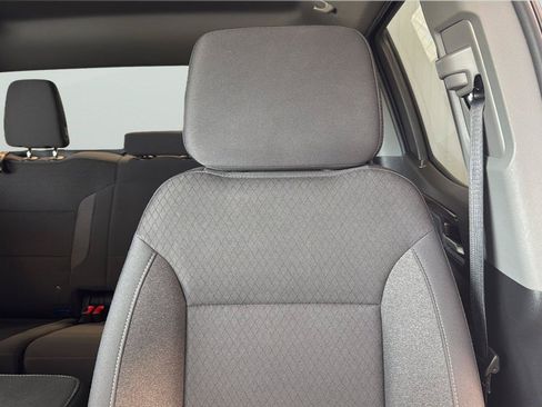 Used 2025 Chevrolet Silverado 1500 LT AWD/4WD image 24