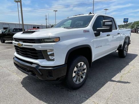 New 2026 Chevrolet Silverado 2500 Custom w/ Custom Value Package AWD/4WD image 7
