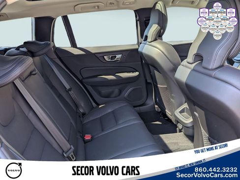 Used 2025 Volvo V60 B5 Cross Country Plus AWD/4WD image 24