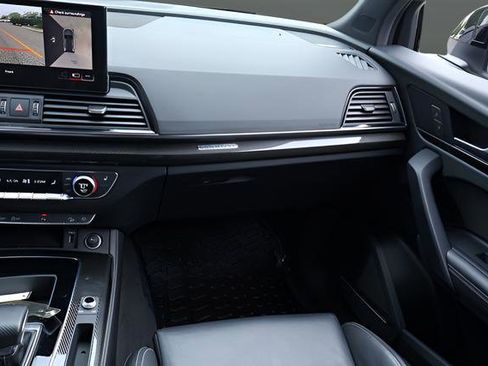 Used 2023 Audi SQ5 Premium Plus w/ Premium Plus Package AWD/4WD image 18