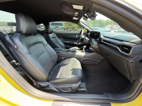 Used 2025 Ford Mustang Premium RWD image 11