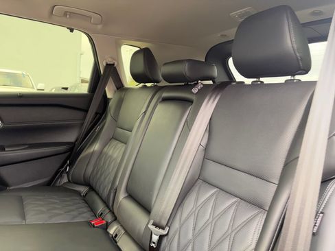 Used 2025 Nissan Rogue Platinum w/ Platinum Premium Package FWD image 26