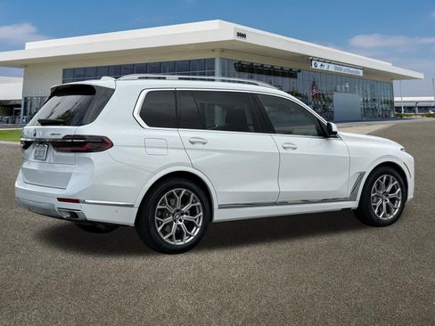 Certified 2024 BMW X7 xDrive40i AWD/4WD image 10