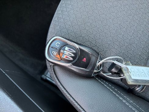 Used 2025 Buick Encore GX Preferred image 22