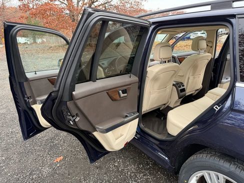 Used 2015 Mercedes-Benz GLK 350 4MATIC image 29